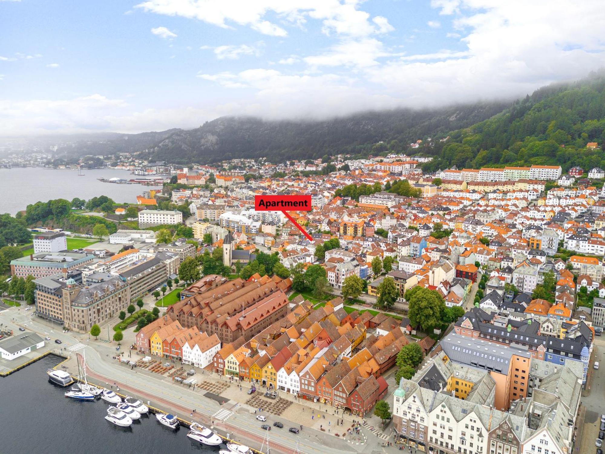 Homerentals Apartments - Behind Bryggen & Historic Cobblestone Streets - 2 Floor Renovated From February 2025 ベルゲン エクステリア 写真